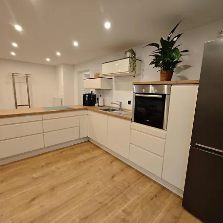 Apartment New 3 *
